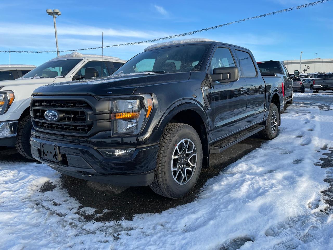 2023 Ford F-150 XLT  - Trailer Hitch Photo0