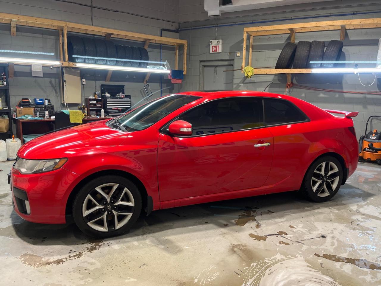 Used 2010 Kia Forte Koup SX * Leather Interior * Sunroof *  Leather Steering Wheel * Heated Seats * Sport Front Seats * Keyless Entry * Power Locks/Windows/Side View Mirrors * for sale in Cambridge, ON