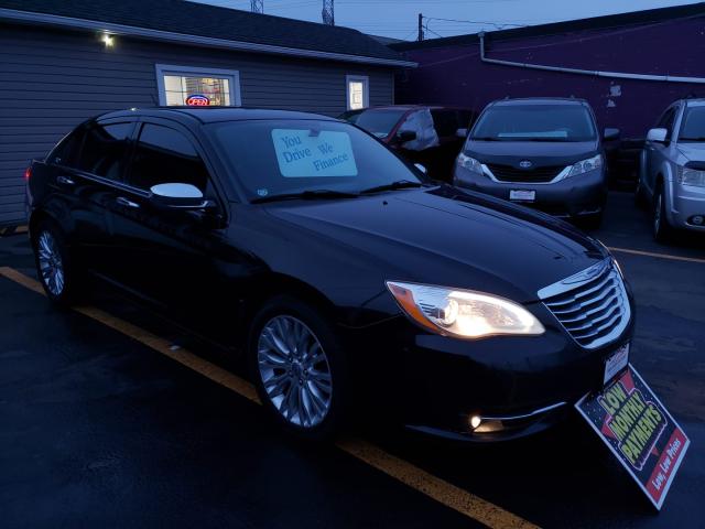 2013 Chrysler 200 