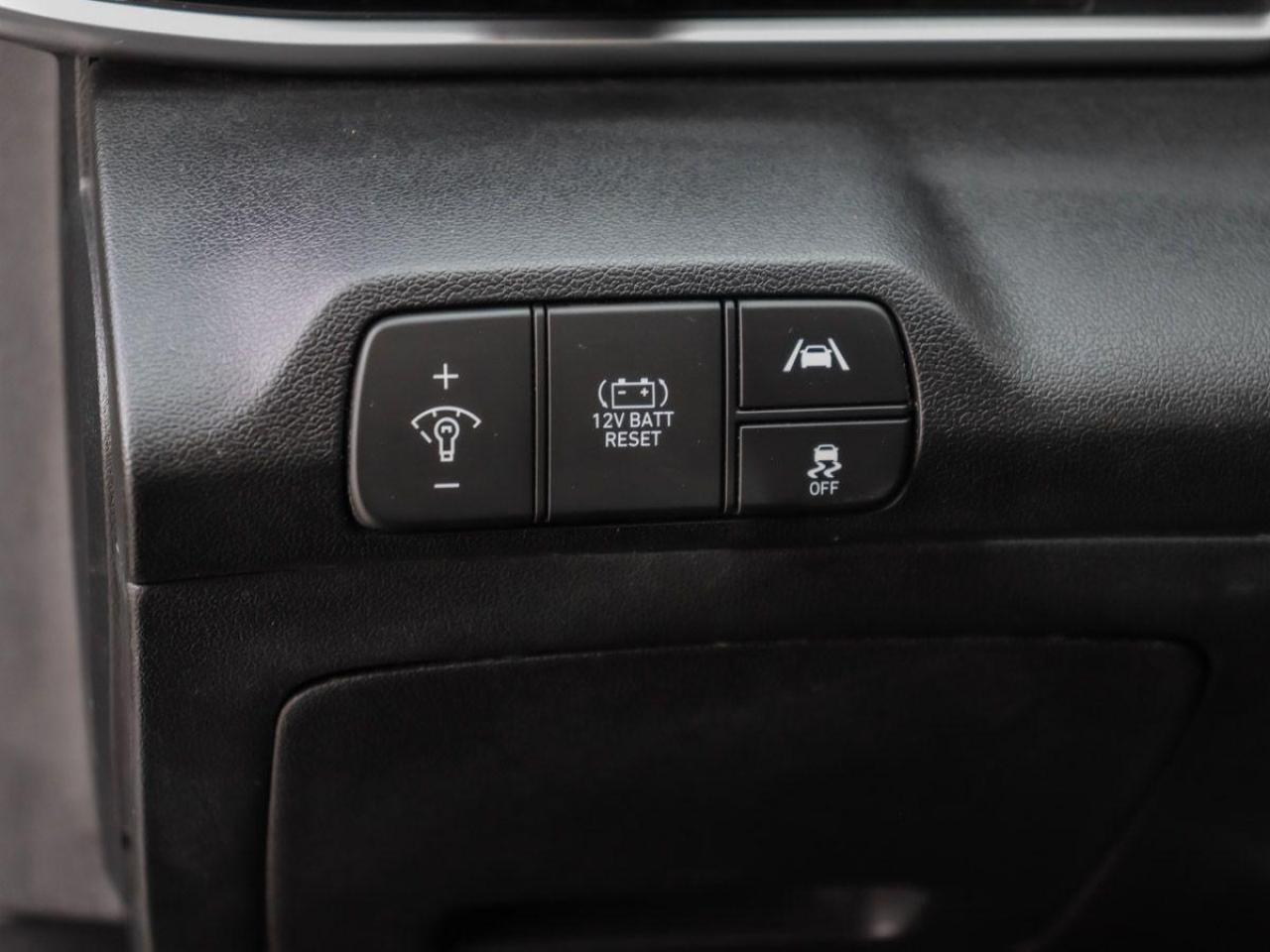 2022 Hyundai Elantra HybridUltimateNavigationRemoteStarterHeatedSeats Photo