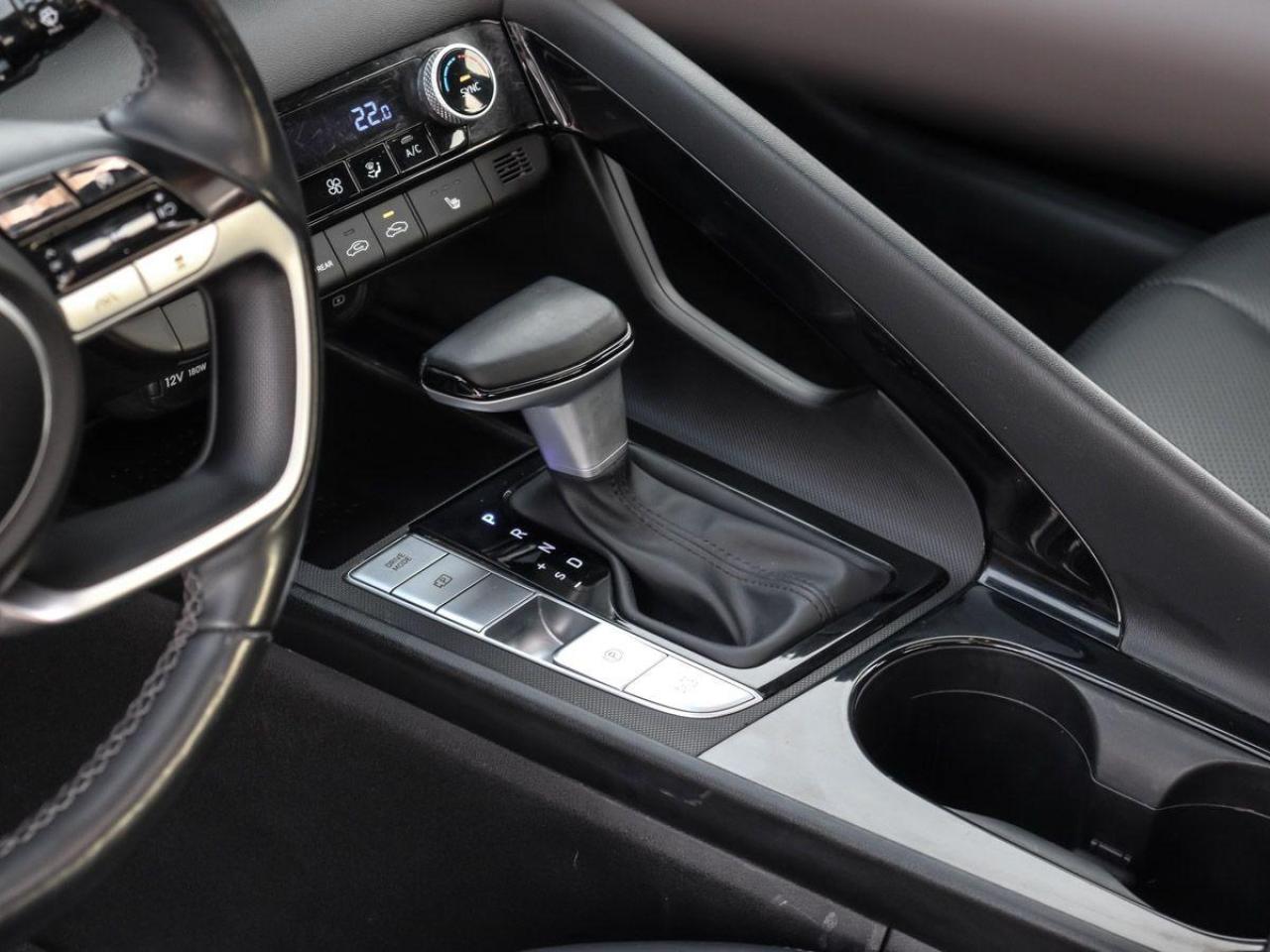 2022 Hyundai Elantra HybridUltimateNavigationRemoteStarterHeatedSeats Photo