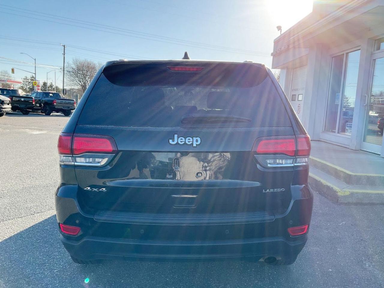 2020 Jeep Grand Cherokee  Photo4