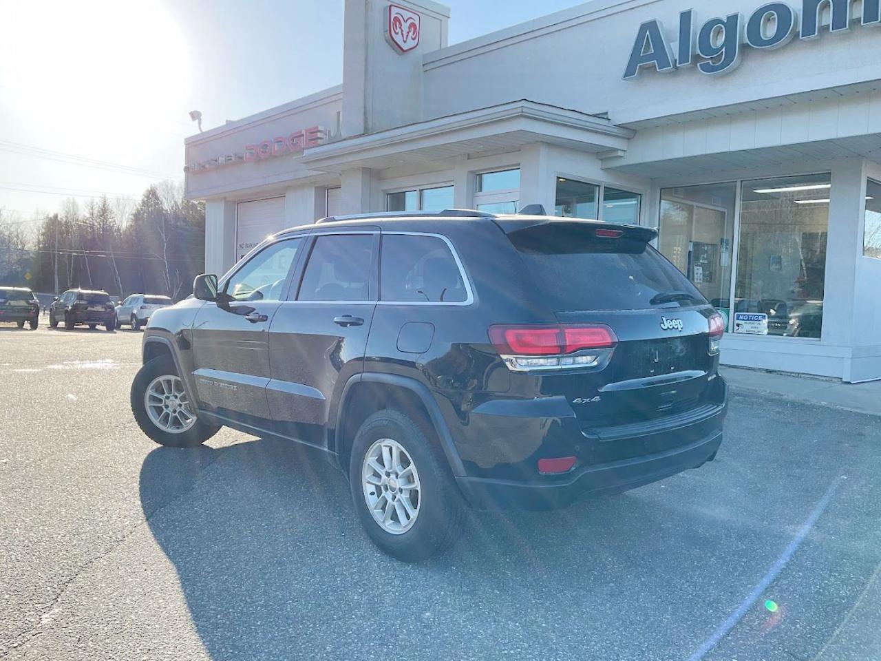 2020 Jeep Grand Cherokee  Photo3