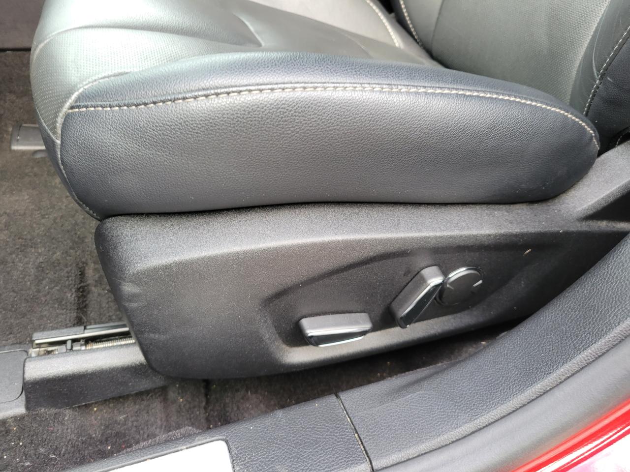 2019 Ford Fusion Hybrid Titanium Photo5