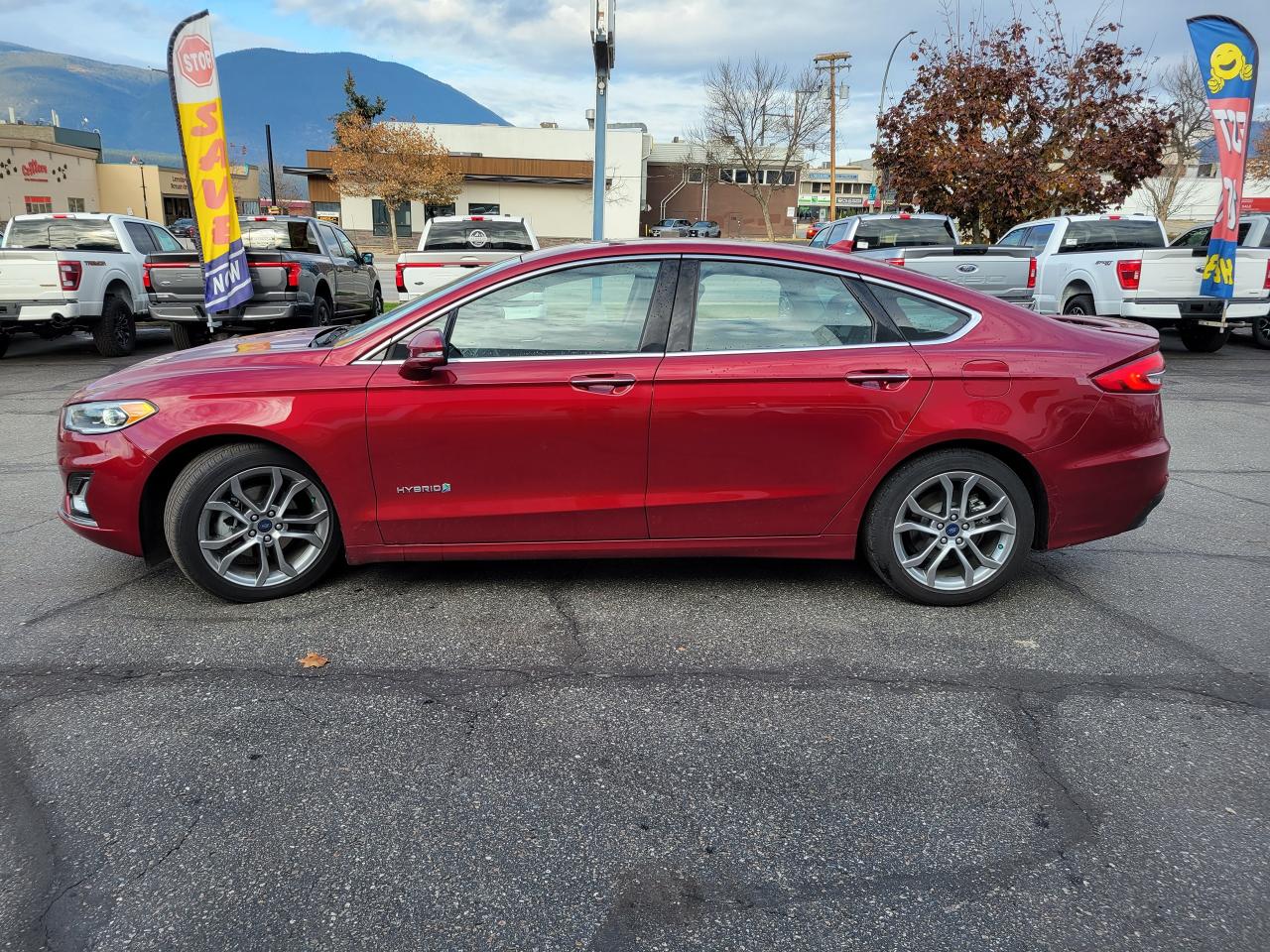 2019 Ford Fusion Hybrid Titanium Photo3