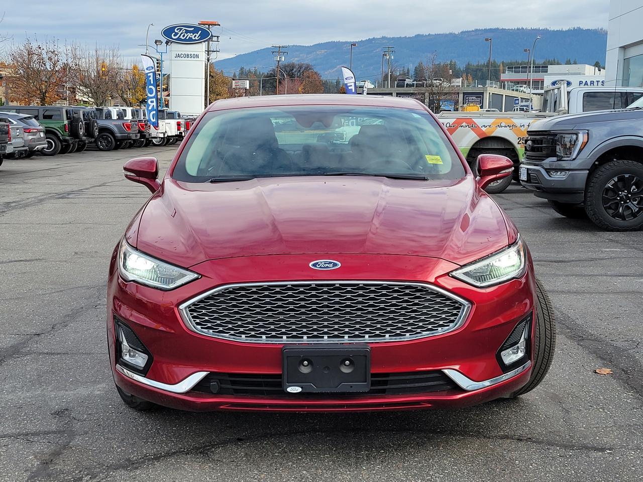 2019 Ford Fusion Hybrid Titanium Photo1