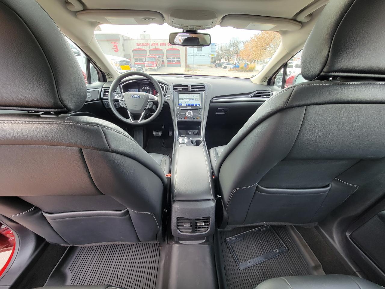 2019 Ford Fusion Hybrid Titanium Photo5