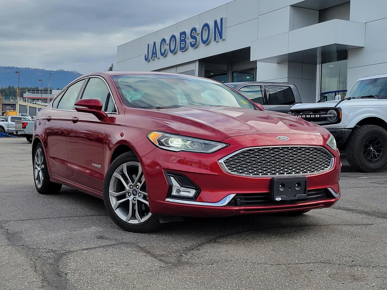 2019 Ford Fusion Hybrid Titanium Photo0