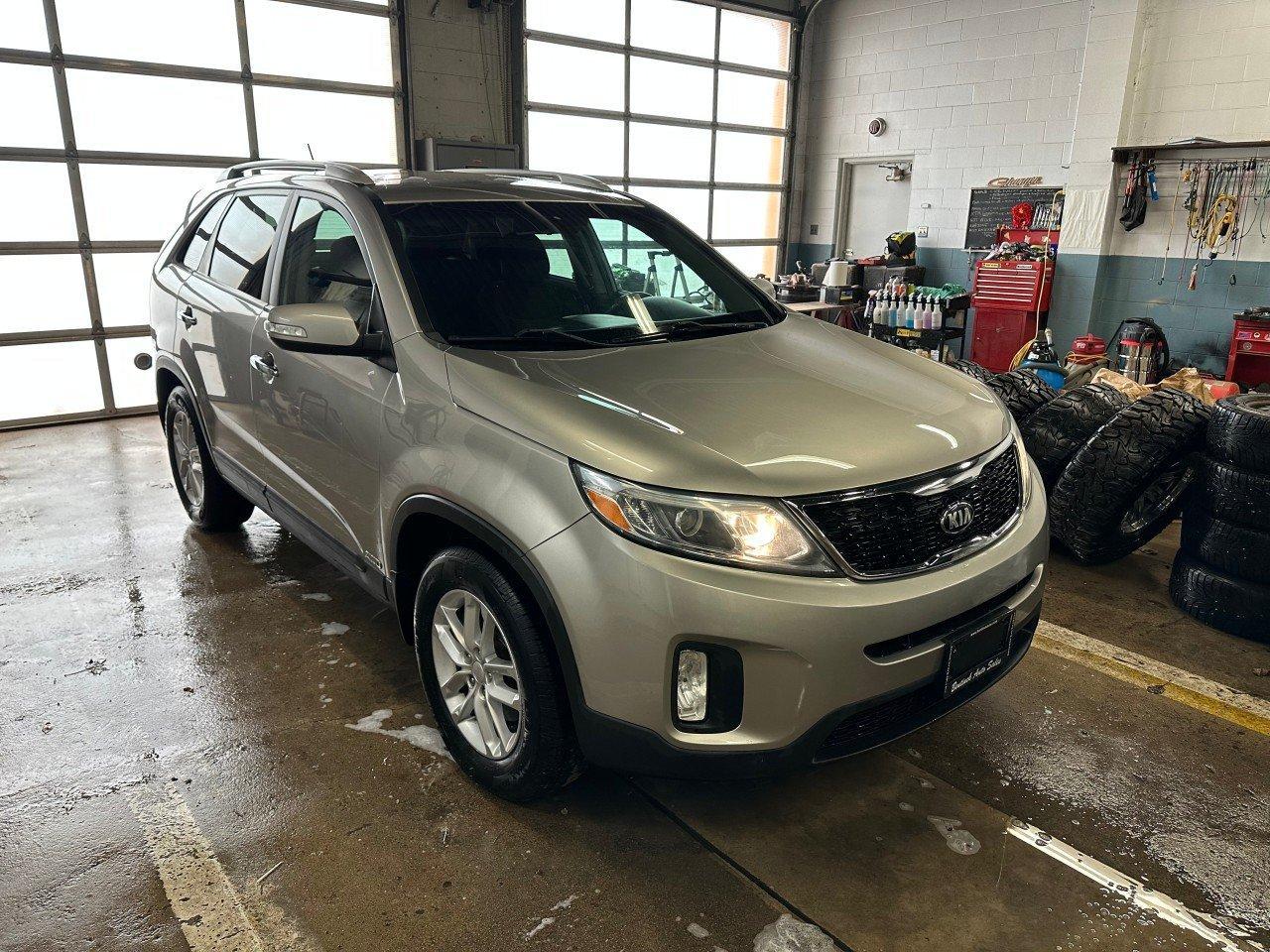 Used 2015 Kia Sorento LX Premium AWD 4dr I4 GDI Auto LX Premium for sale in Walkerton, ON