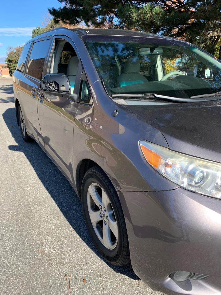 2011 Toyota Sienna LE-8 passenger - Photo #7