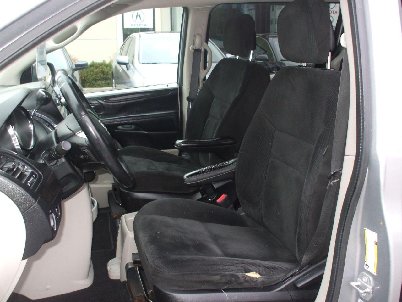 2016 Dodge Grand Caravan SXT,Certified,7 Passengers,Trailer Hitch,Bluetooth - Photo #13