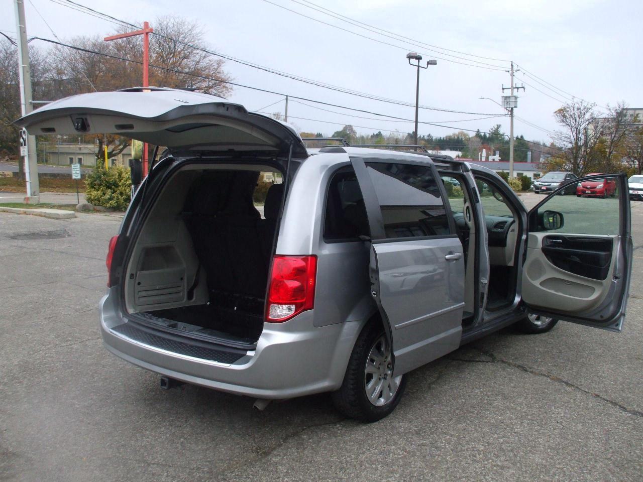 2016 Dodge Grand Caravan SXT,Certified,7 Passengers,Trailer Hitch,Bluetooth