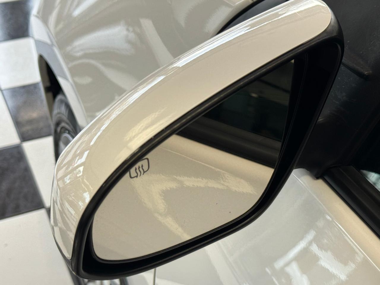 2019 Toyota Corolla CE+New Tires+Camera+Clean Carfax Photo116