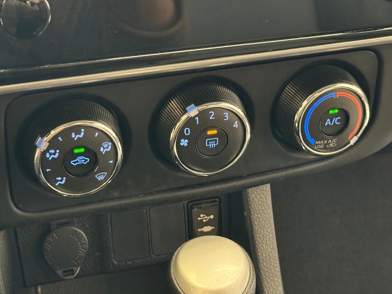 2019 Toyota Corolla CE+New Tires+Camera+Clean Carfax Photo93
