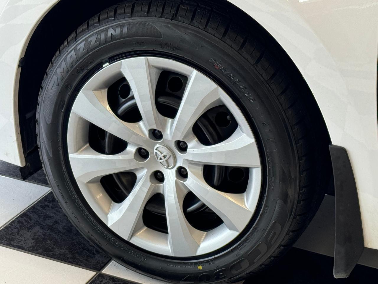 2019 Toyota Corolla CE+New Tires+Camera+Clean Carfax Photo111