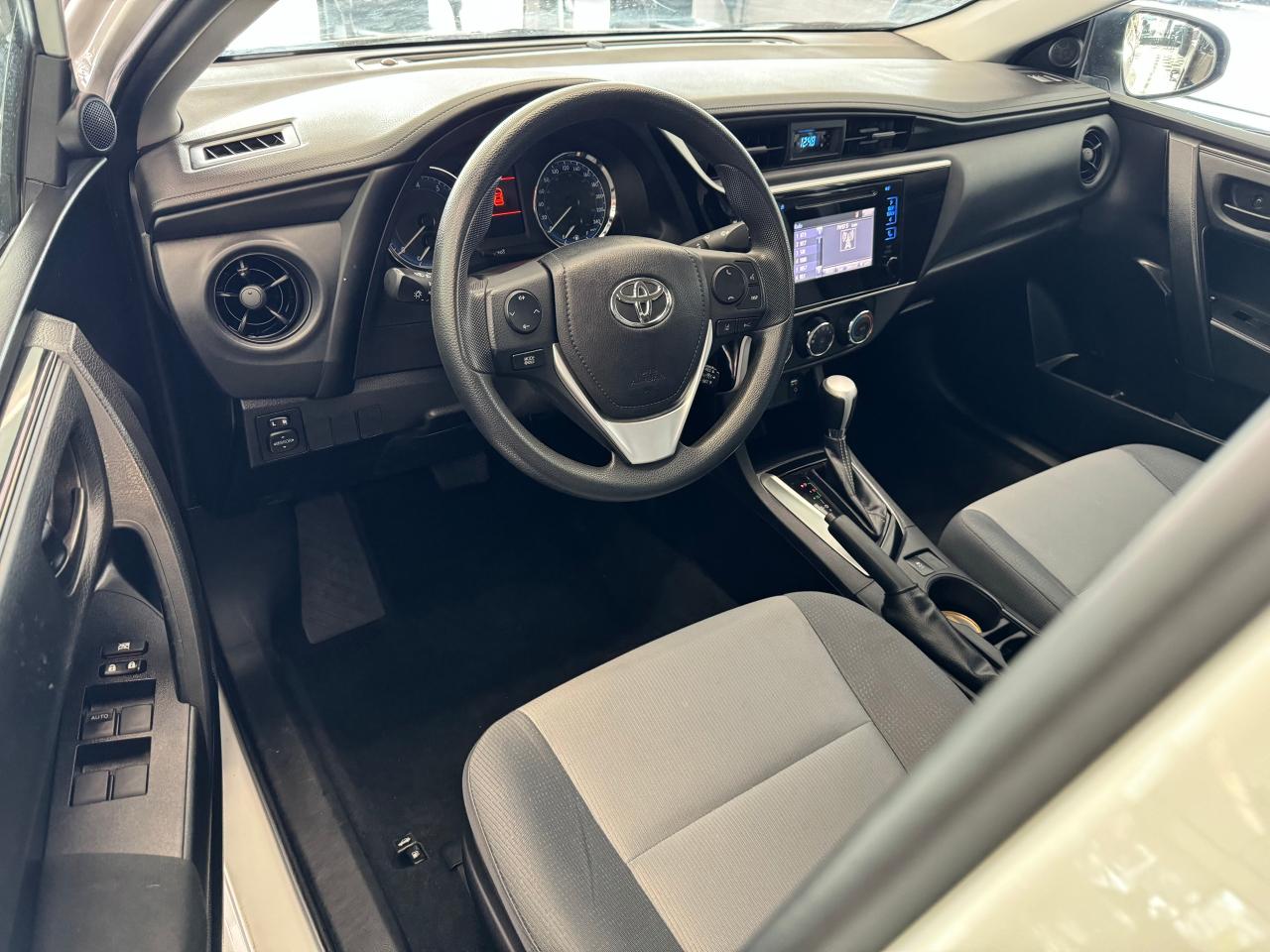 2019 Toyota Corolla CE+New Tires+Camera+Clean Carfax - Photo #18
