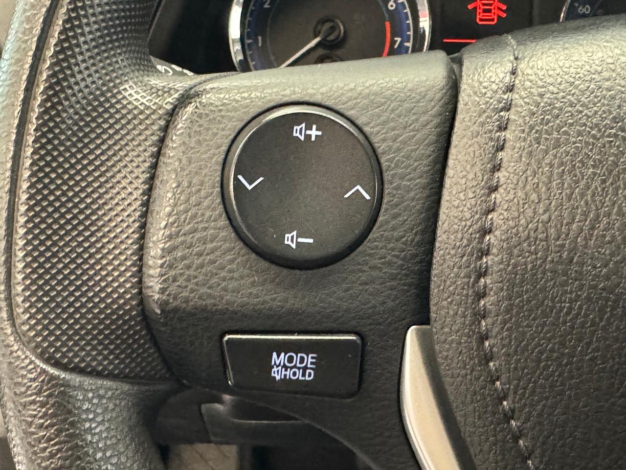 2019 Toyota Corolla CE+New Tires+Camera+Clean Carfax Photo104