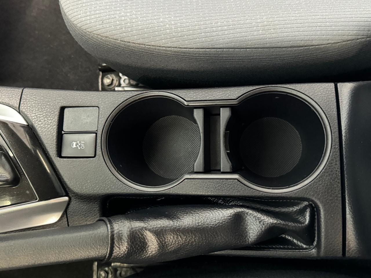 2019 Toyota Corolla CE+New Tires+Camera+Clean Carfax Photo95