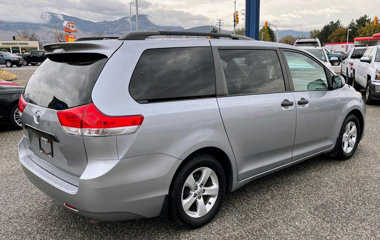 2014 Toyota Sienna 7 Passenger FWD - Photo #5