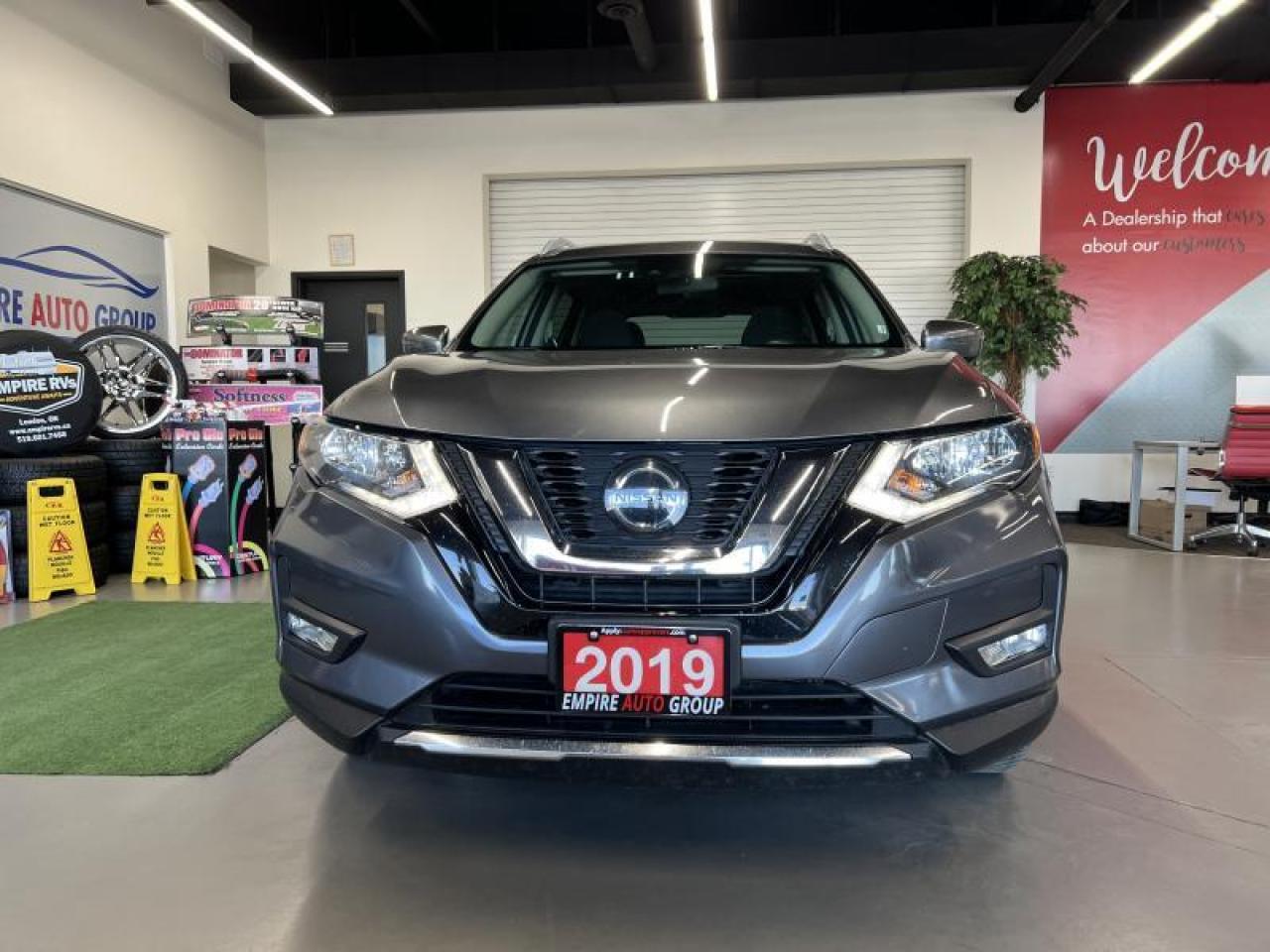 Used 2019 Nissan Rogue SV AWD for sale in London, ON