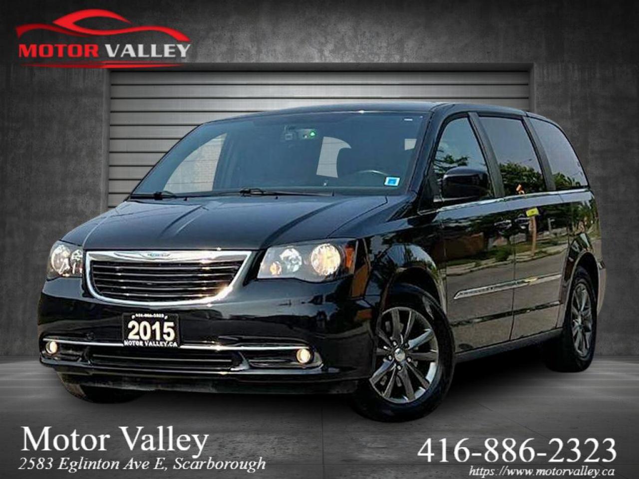 Used 2015 Chrysler Town & Country S - Leather / Nav / Cam / DVD - No Accident! for sale in Scarborough, ON