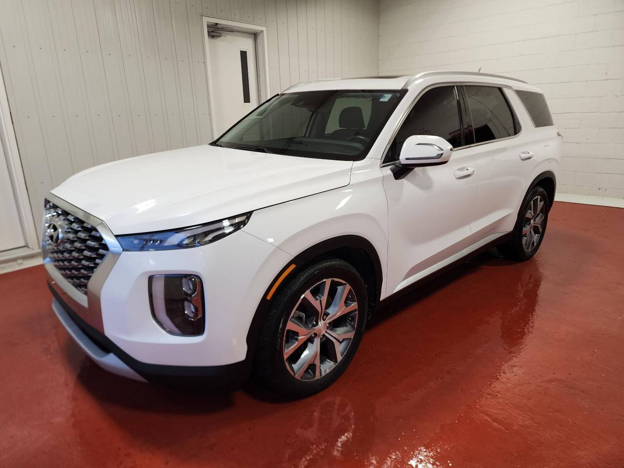2021 Hyundai PALISADE Preferred 8 Pass AWD Photo1