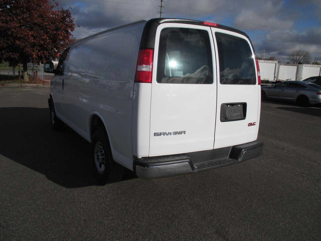 2021 GMC Savana 2500 RWD 2500 135" - Photo #7
