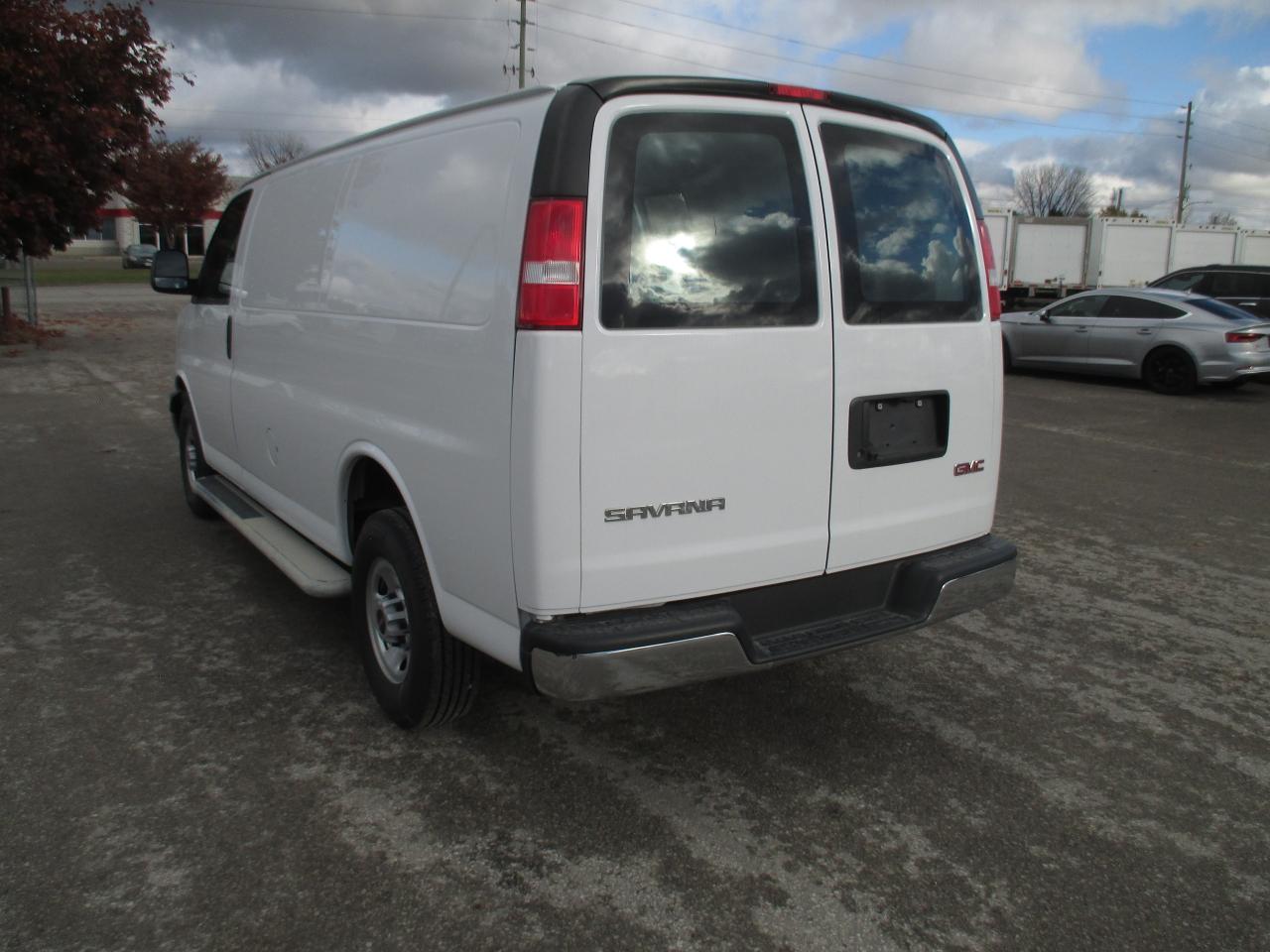 2021 GMC Savana 2500 RWD 2500 135" - Photo #6