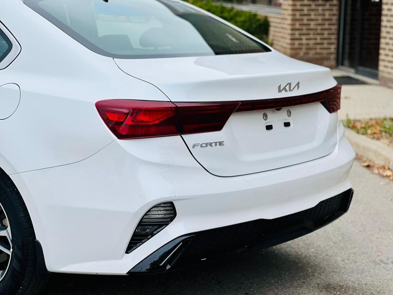 2022 Kia Forte EX Photo4