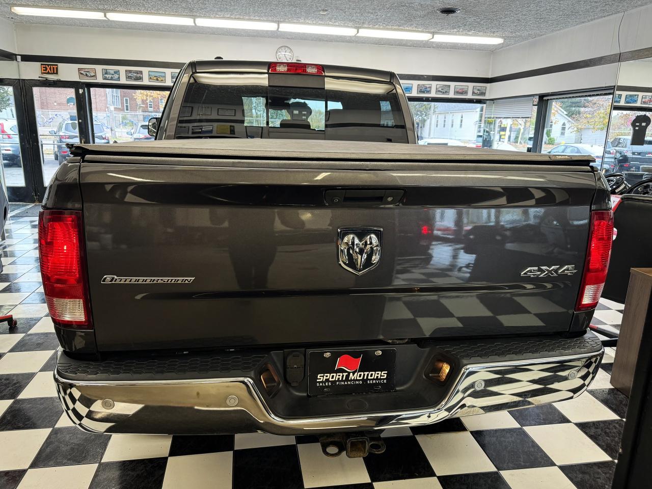 2016 RAM 1500 Outdoorsman Crew Diesel 4x4+New Tires+CLEAN CARFAX Photo3