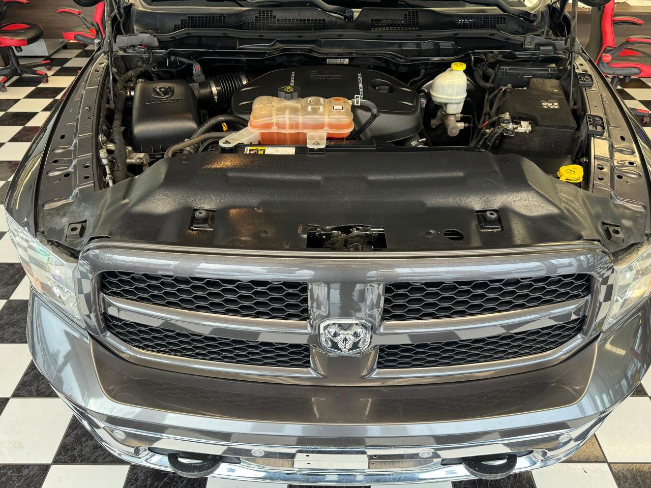 2016 RAM 1500 Outdoorsman Crew Diesel 4x4+New Tires+CLEAN CARFAX - Photo #7