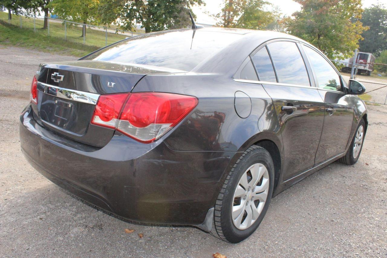 2014 Chevrolet Cruze  Photo2