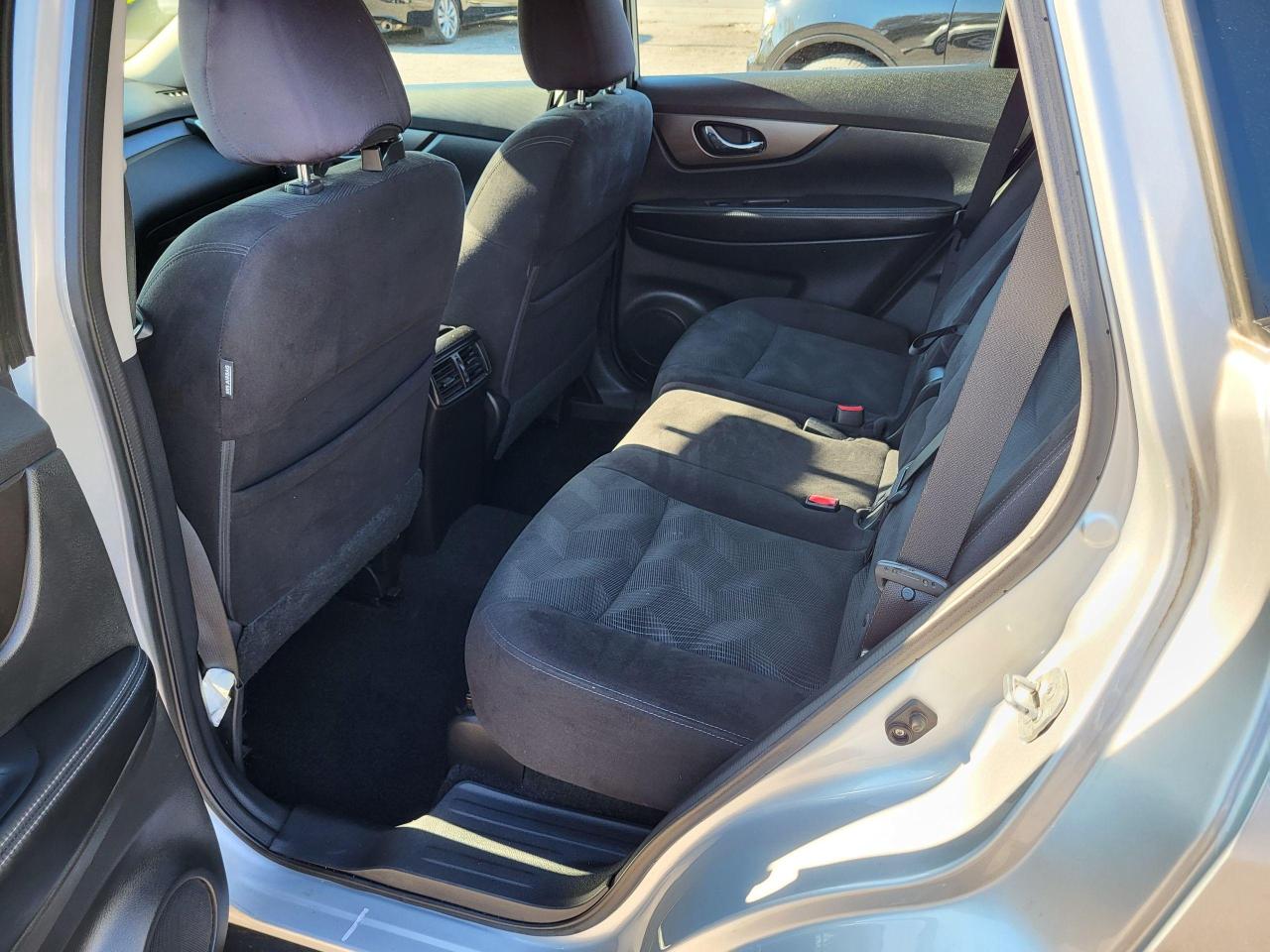 2014 Nissan Rogue 2.5 S Photo