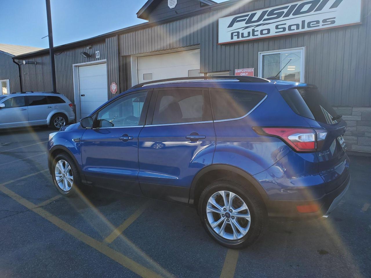 2018 Ford Escape SE-BLUETOOTH-REAR CAMERA-ADAPTIVE CRUISE-LANE ASSI - Photo #3