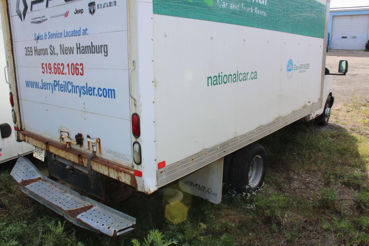 2006 GMC Savana  Photo2