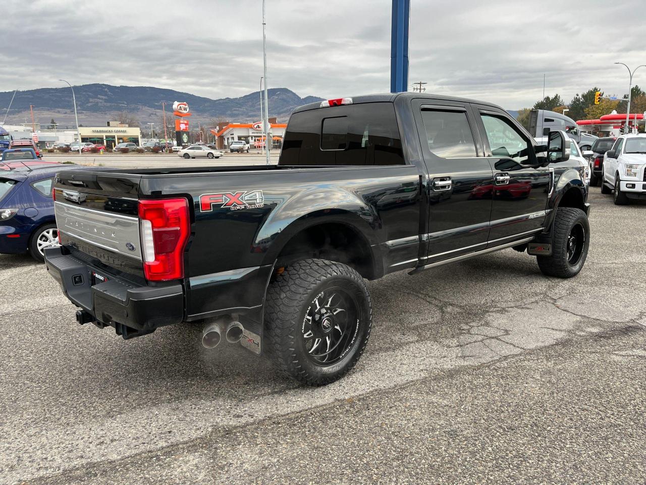 2018 Ford F-350 Platinum 4x4 SuperCrew 6.7L Turbo Diesel - Photo #5