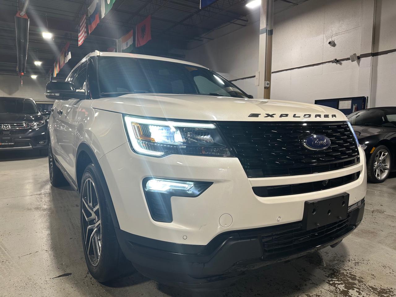 2018 Ford Explorer SPORT | 7 PASSENGER | LEATHER | NAVI | PANO ROOF - Photo #3