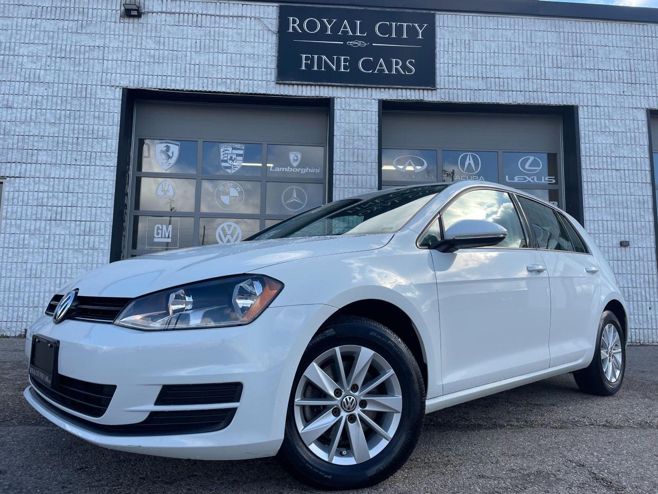 2016 Volkswagen Golf EXTREMELY LOW KMS! LIKE NEW! CLEAN CARFAX!