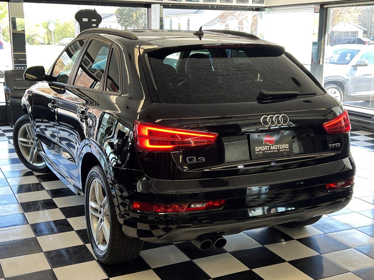 2016 Audi Q3 Technik FrontTrak+New Tires+Brakes+CLEAN CARFAX - Photo #13