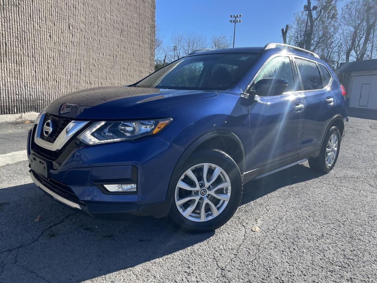2017 Nissan Rogue SV AWD Pano roof, $0 down, all credit approved