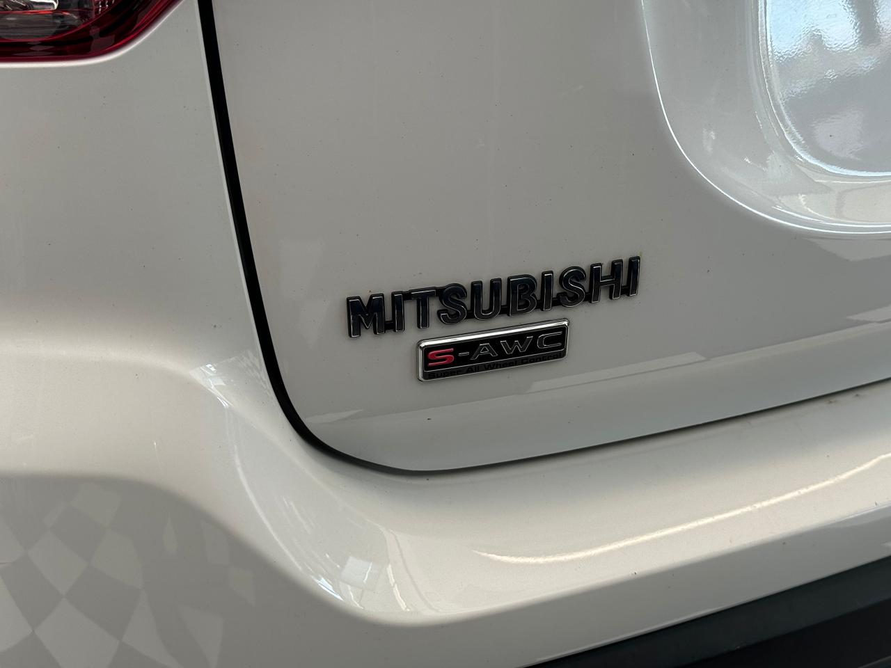 2018 Mitsubishi Outlander GT S-AWC 7 Passenger 3.0L V6+LEDs+CLEAN CARFAX - Photo #66
