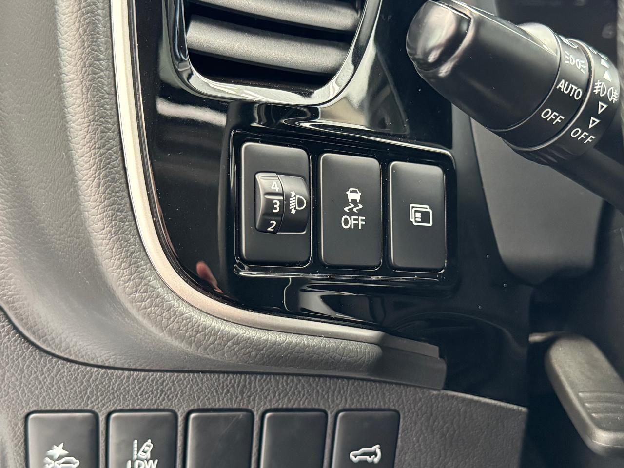2018 Mitsubishi Outlander GT S-AWC 7 Passenger 3.0L V6+LEDs+CLEAN CARFAX - Photo #53