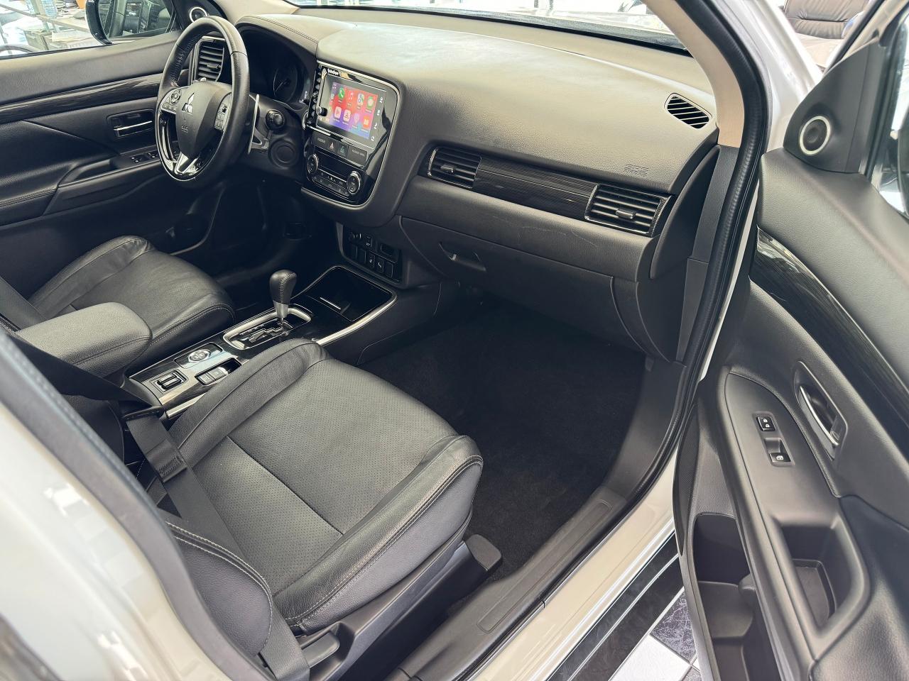2018 Mitsubishi Outlander GT S-AWC 7 Passenger 3.0L V6+LEDs+CLEAN CARFAX - Photo #22
