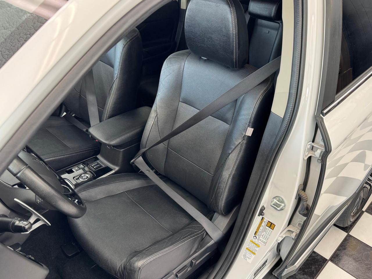2018 Mitsubishi Outlander GT S-AWC 7 Passenger 3.0L V6+LEDs+CLEAN CARFAX - Photo #21