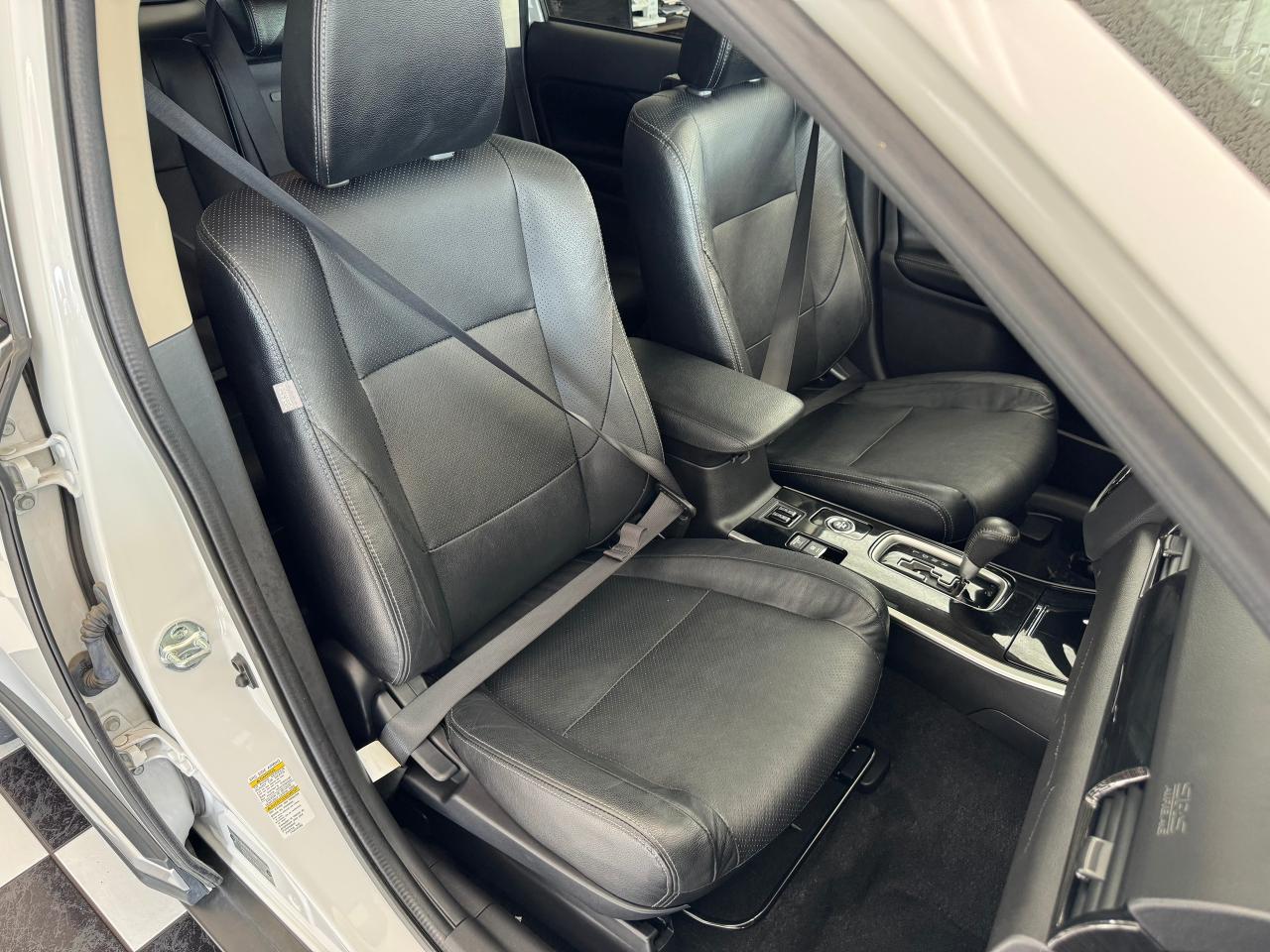 2018 Mitsubishi Outlander GT S-AWC 7 Passenger 3.0L V6+LEDs+CLEAN CARFAX - Photo #24
