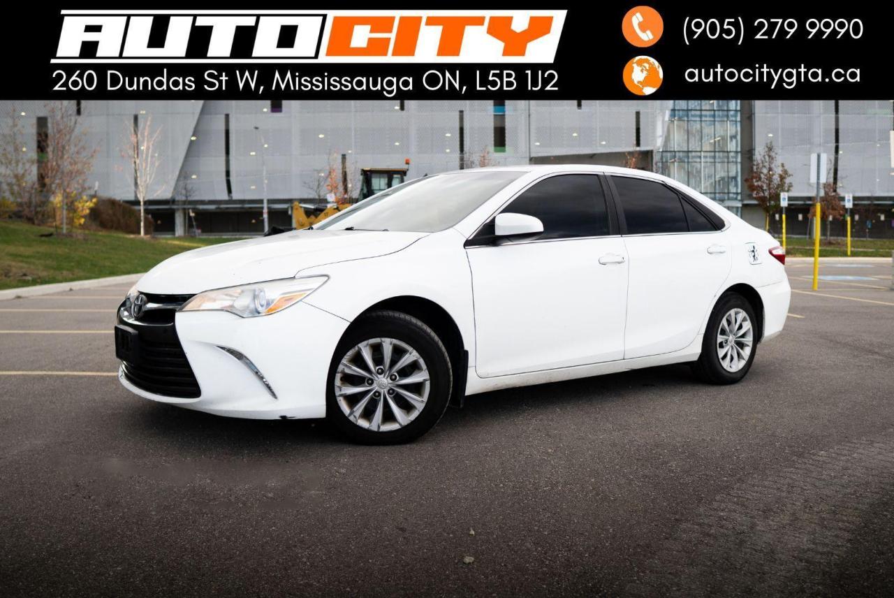 Used 2015 Toyota Camry LE for sale in Mississauga, ON
