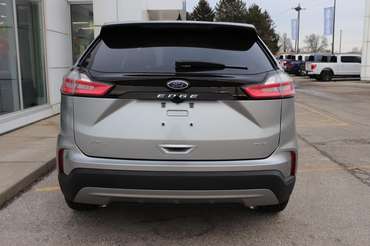 2024 Ford Edge SEL AWD Photo