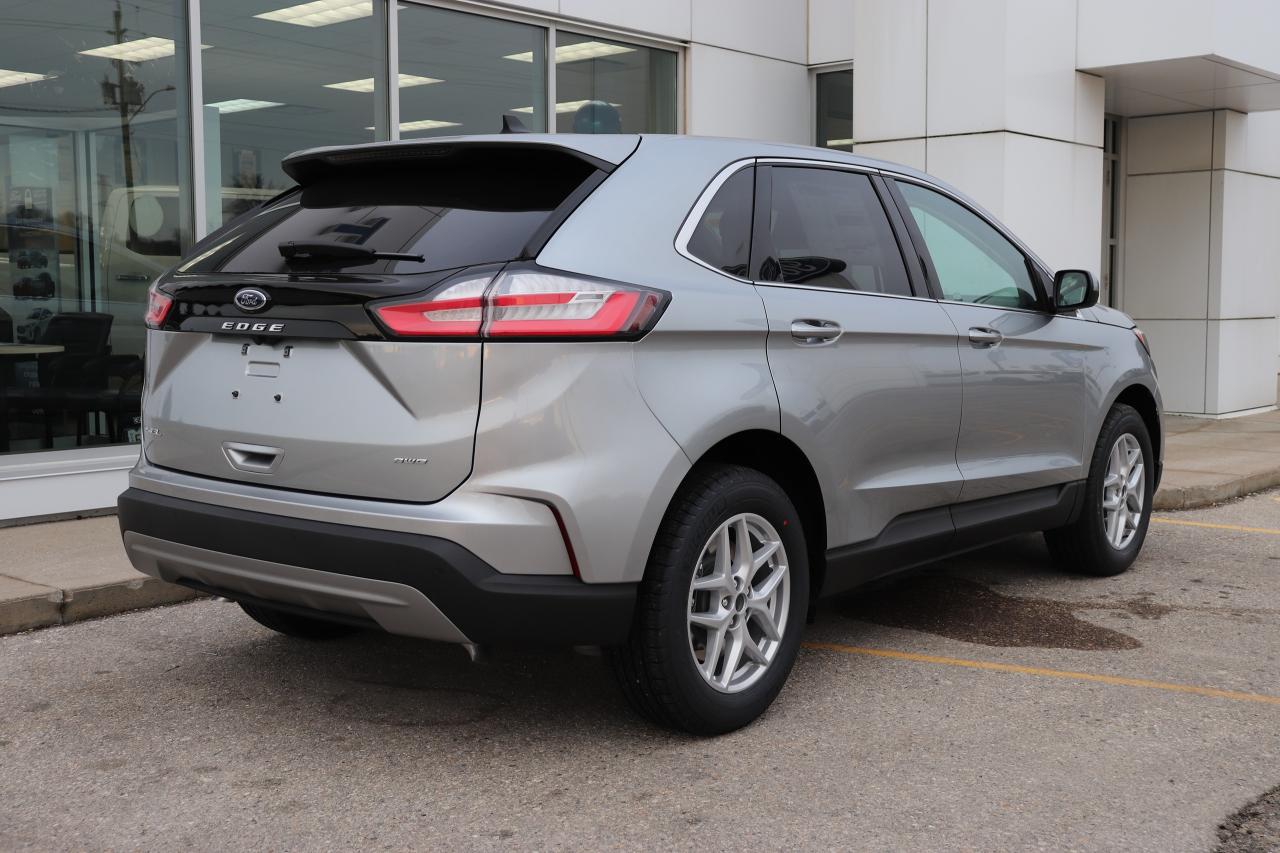 2024 Ford Edge SEL AWD Photo