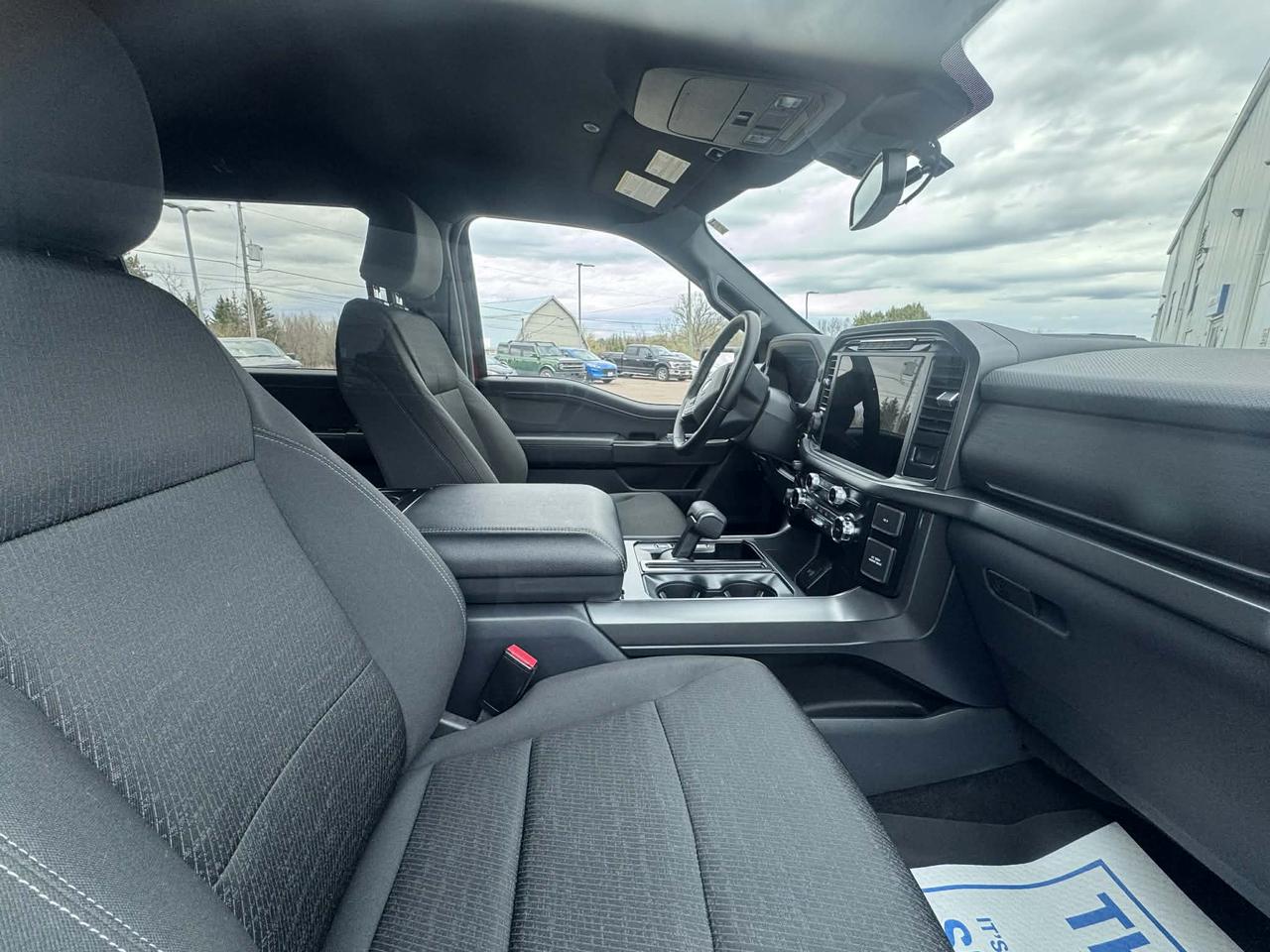 2024 Ford F-150 XLT Photo2