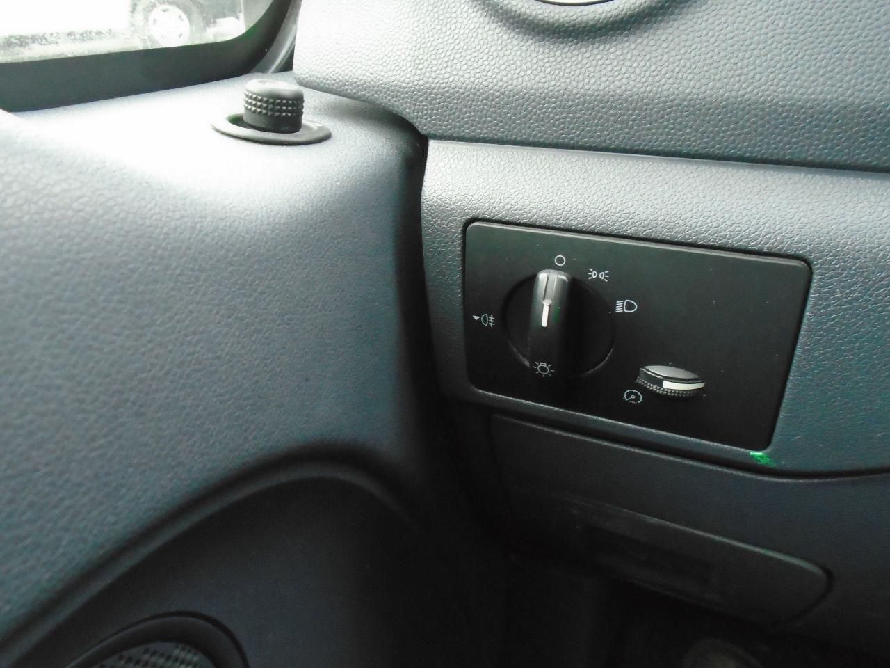 2012 Ford Transit Connect cargo van 114.6  XLT  w-o rear door glass - Photo #27